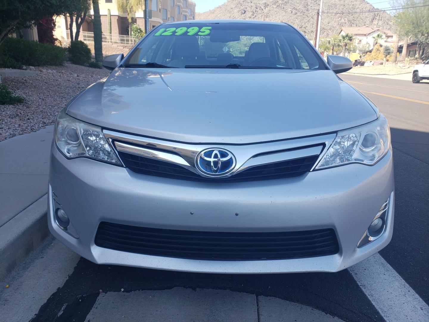 2014 /gray and black Toyota Camry Hybrid lx (4T1BD1FK3EU) with an 3.5L V6 DOHC 24V engine, 5-Speed Automatic transmission, located at 323 E Dunlap Ave., Phoenix, AZ, 85020, (602) 331-9000, 33.567677, -112.069000 - Photo#1